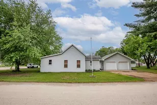 208 Wisconsin St, Avoca, WI 53506 - Photo 6