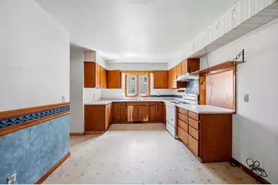 517 W Maple Avenue, Beaver Dam, WI 53916 - Photo 6