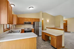 7526 Crawling Stone Rd, Madison, WI 53719 - Photo 16