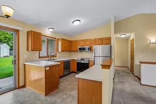 7526 Crawling Stone Rd, Madison, WI 53719 - Photo 12