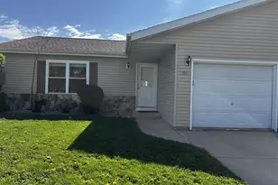 1102-1104 Sausalito Dr, Waunakee, WI 53597 - Photo 2
