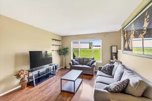 823 Vista Ridge Dr, Mount Horeb, WI 53572 - Photo 8
