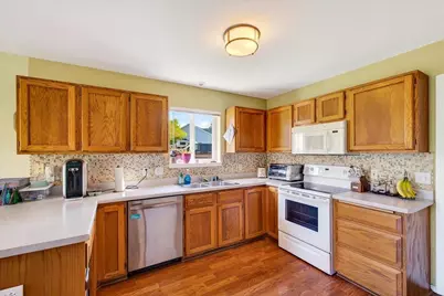 823 Vista Ridge Drive, Mount Horeb, WI 53572 - Photo 12