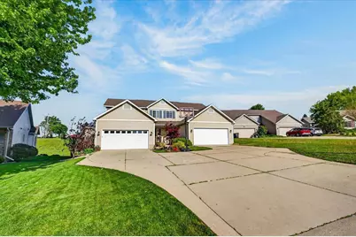 823 Vista Ridge Drive, Mount Horeb, WI 53572 - Photo 2