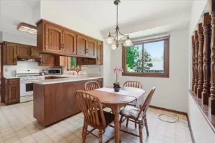 3614 Rolling Hill Dr, Middleton, WI 53562 - Photo 20