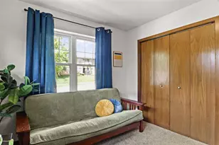 2427 Allied Dr, Madison, WI 53711 - Photo 16