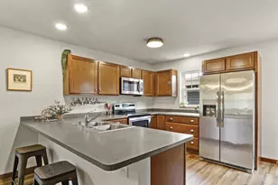 2427 Allied Dr, Madison, WI 53711 - Photo 8