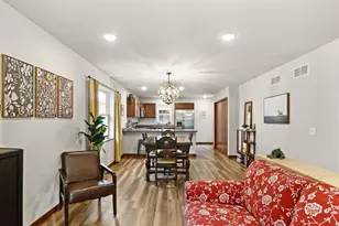 2427 Allied Dr, Madison, WI 53711 - Photo 4