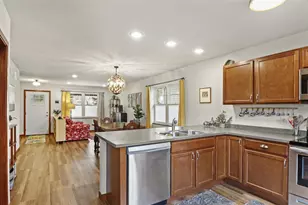 2427 Allied Dr, Madison, WI 53711 - Photo 6