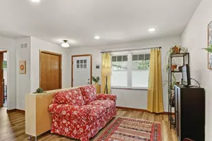 2427 Allied Dr, Madison, WI 53711 - Photo 2