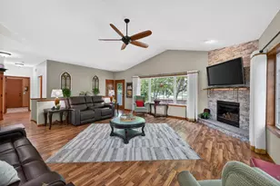 2090 Yahara Dr, Stoughton, WI 53589 - Photo 8