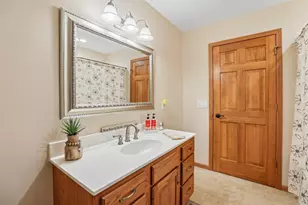 810 Ganser Dr, Waunakee, WI 53597 - Photo 30