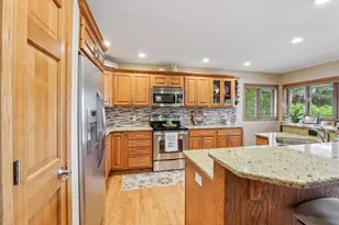 810 Ganser Dr, Waunakee, WI 53597 - Photo 14