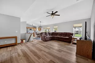 3152 W Main St, Sun Prairie, WI 53590 - Photo 8