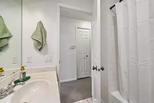 6808 Old Sauk Ct, Madison, WI 53717 - Photo 16