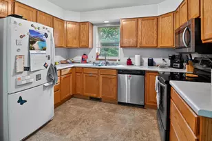808B N Clover Ln, Cottage Grove, WI 53527 - Photo 12