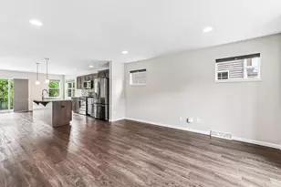 5834 Lien Rd, Madison, WI 53718 - Photo 10