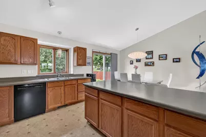 653 Autumn Wood Parkway, Deerfield, WI 53531 - Photo 12