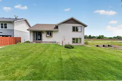 653 Autumn Wood Parkway, Deerfield, WI 53531 - Photo 26
