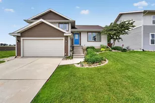 653 Autumn Wood Pkwy, Deerfield, WI 53531 - Photo 1