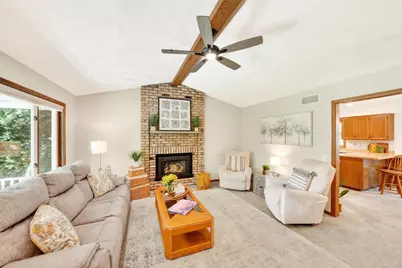 1572 Boulder Way, Sun Prairie, WI 53590 - Photo 2