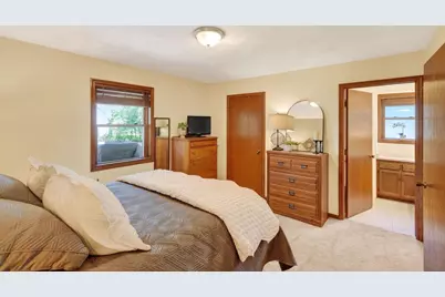 1572 Boulder Way, Sun Prairie, WI 53590 - Photo 16