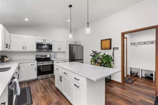521 Roosevelt St, Baraboo, WI 53913 - Photo 6
