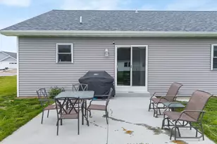 521 Roosevelt St, Baraboo, WI 53913 - Photo 24