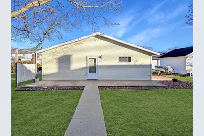 412 N Wacouta Avenue, Prairie Du Chien, WI 53821 - Photo 4