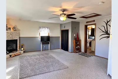 412 N Wacouta Avenue, Prairie Du Chien, WI 53821 - Photo 14