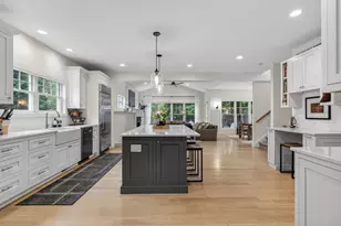 309 Kensington Dr, Madison, WI 53704 - Photo 8