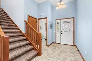 25 Windswept Way, Fitchburg, WI 53719 - Photo 4