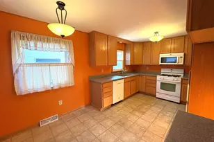 204 S Water St, Albany, WI 53502 - Photo 8