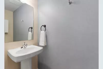 7041 Heather Glen Drive, Madison, WI 53719 - Photo 12