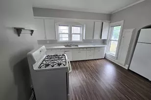 747 Parker Ave, Beloit, WI 53511 - Photo 6