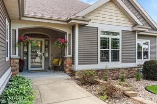 19 Savannah Pkwy, Deerfield, WI 53531 - Photo 4