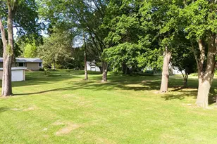 2530 White Oaks Dr, Beloit, WI 53511 - Photo 8