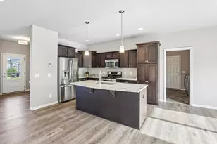 6062 Little Bluestem Dr, Mcfarland, WI 53558 - Photo 4