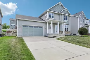 6062 Little Bluestem Dr, Mcfarland, WI 53558 - Photo 2