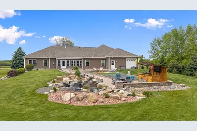 3281 Burke Road, Sun Prairie, WI 53590 - Photo 2