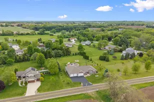 3281 Burke Rd, Sun Prairie, WI 53590 - Photo 76