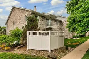66 Ponwood Cir, Madison, WI 53717 - Photo 2