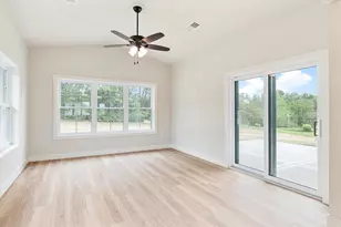 38098 Red Cedar Cir, Prairie Du Chien, WI 53821 - Photo 8