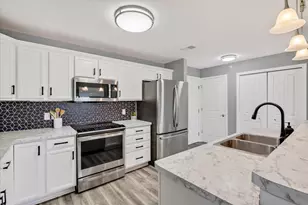 410 New Age Cir, Verona, WI 53593 - Photo 6