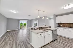 410 New Age Cir, Verona, WI 53593 - Photo 2