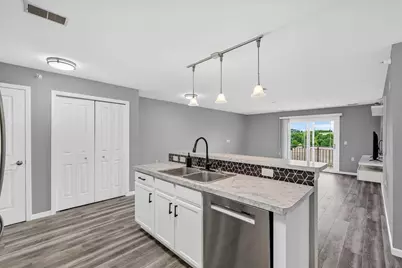 410 New Age Circle #306, Verona, WI 53593 - Photo 8