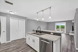 410 New Age Cir, Verona, WI 53593 - Photo 8