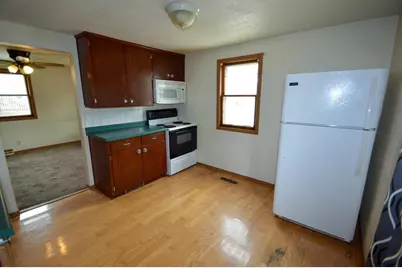 109 W Pine Street, Prairie Du Chien, WI 53821 - Photo 6