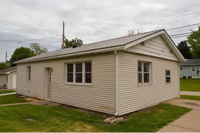 109 W Pine Street, Prairie Du Chien, WI 53821 - Photo 4