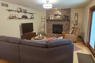 705 Poplar Way, Verona, WI 53593 - Photo 4